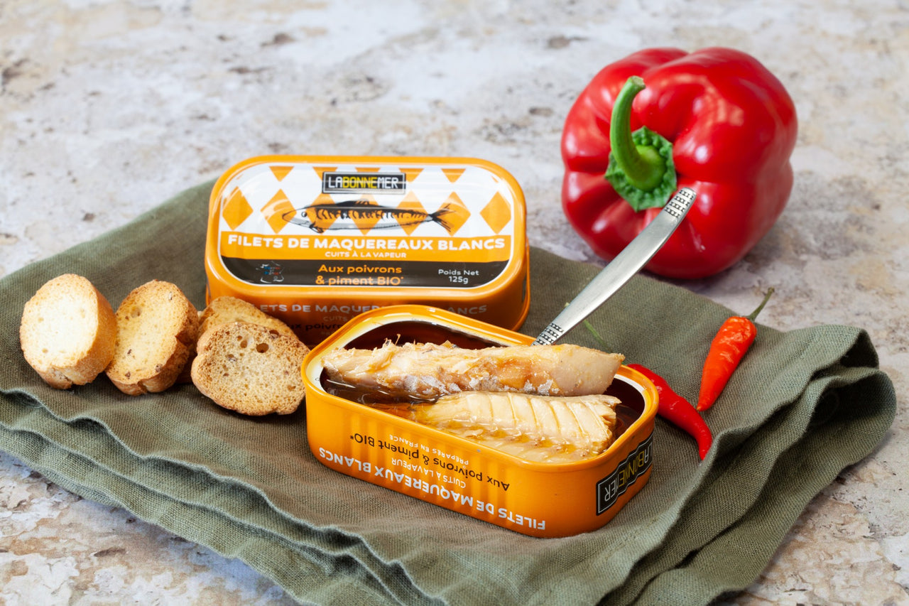 Makreller med økologisk peberfrugt og chili